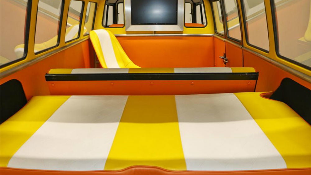 回到未来的大众巴士后方