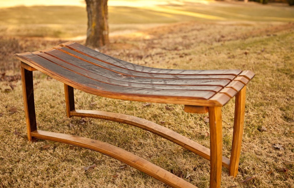 遗产手工制作的经典长凳角度