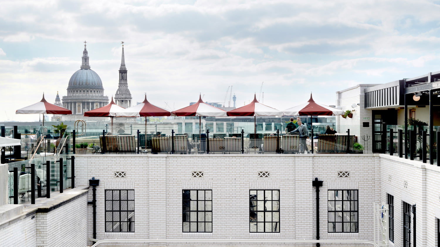 内德,版权- - Ned屋顶- 170509 - sb -人力资源- 01