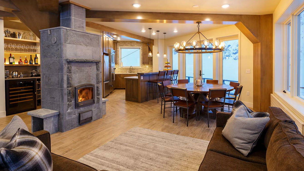 阿拉斯加谢尔顿瑞士山屋生活