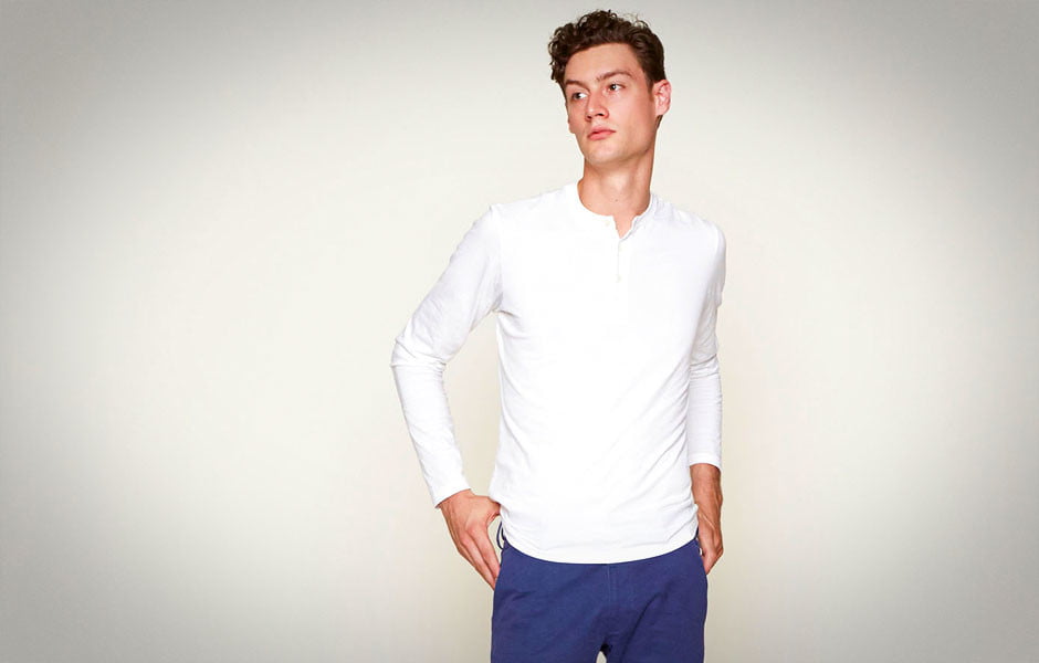 托德谢尔顿推出新的Khakis Henleys 4