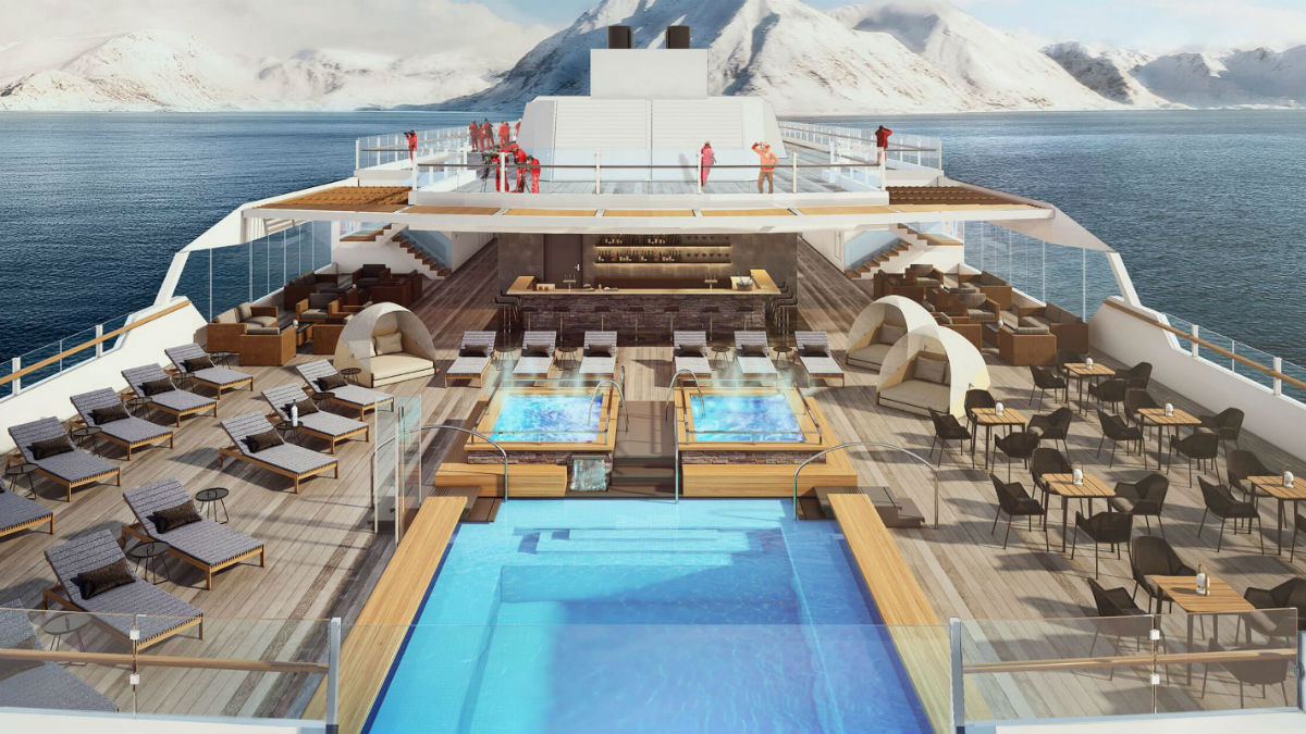 MS Roald Amundsen甲板