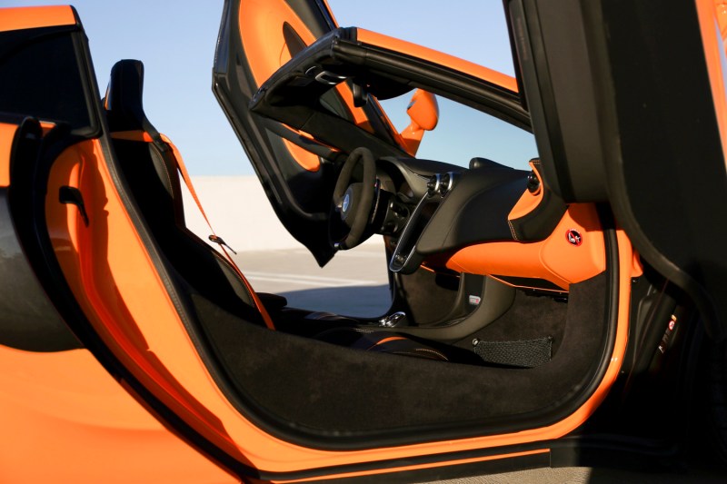 2022mclaren570s蜘蛛评审2019英里bernman32
