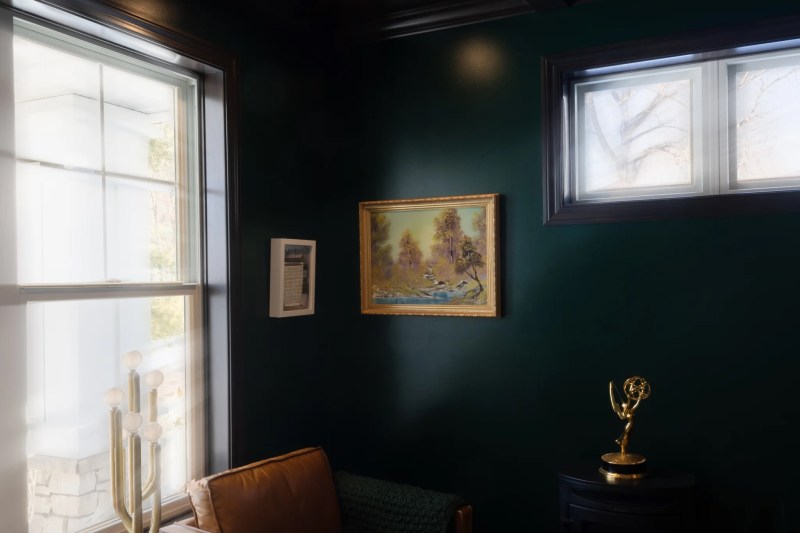 第一部画 Bob Ross在电视秀上挂起