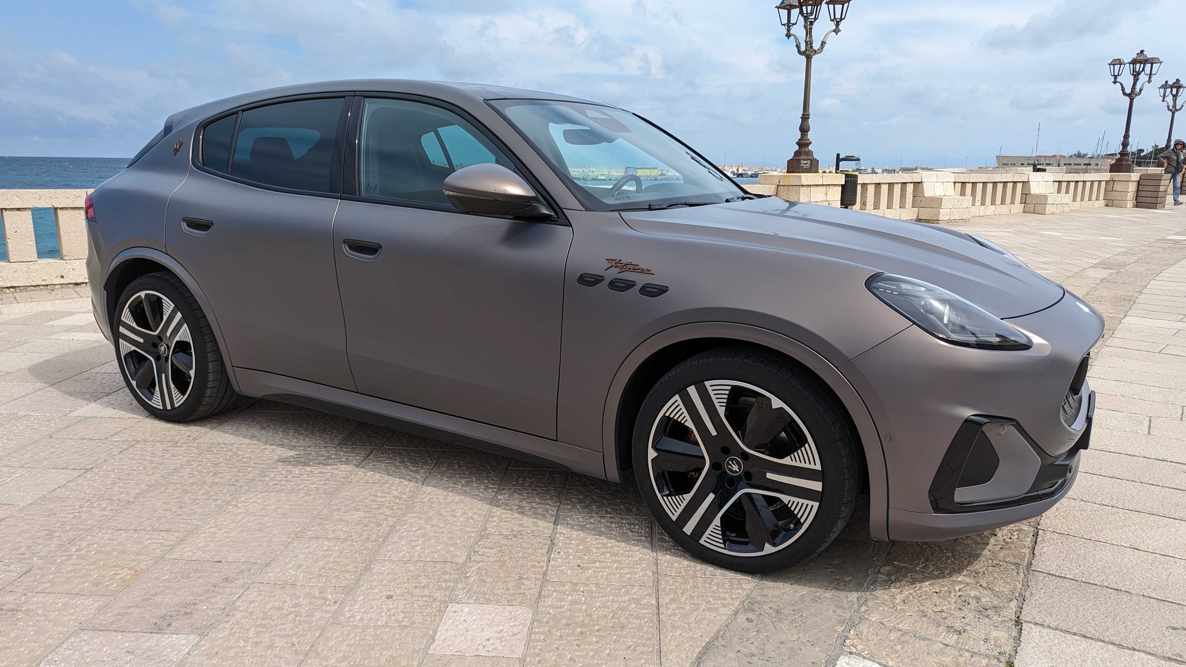 MaseratiGrecale从侧侧