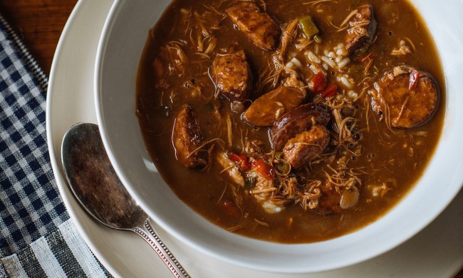 IsaacToups追逐Gator书鸡和SauseageGumbo