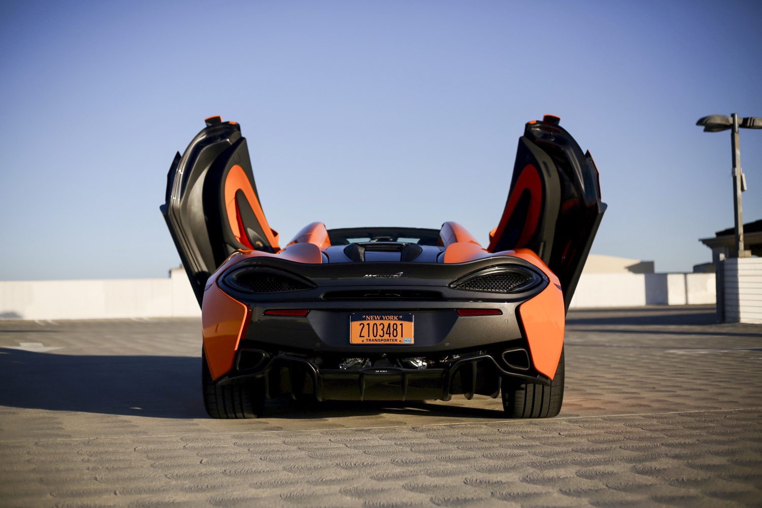 2022mclaren570s蜘蛛评评2019英里bernman30