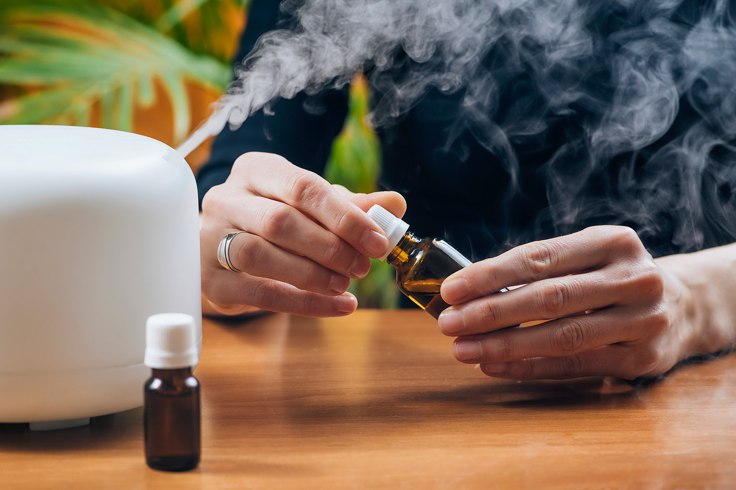 将自然反动基本油添加到空气湿化器