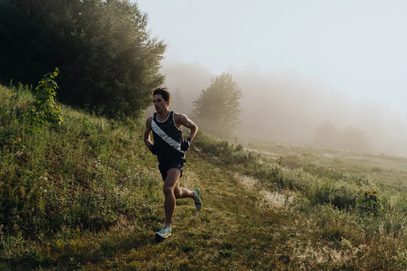 tracksmith新跨国集合受19世纪英国根运动启发