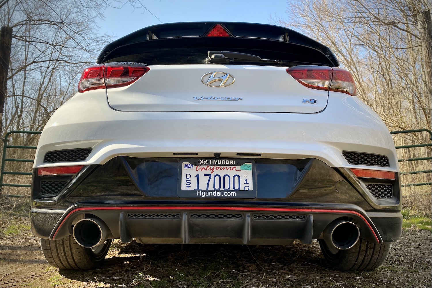 现代Veloster N后端关闭底部