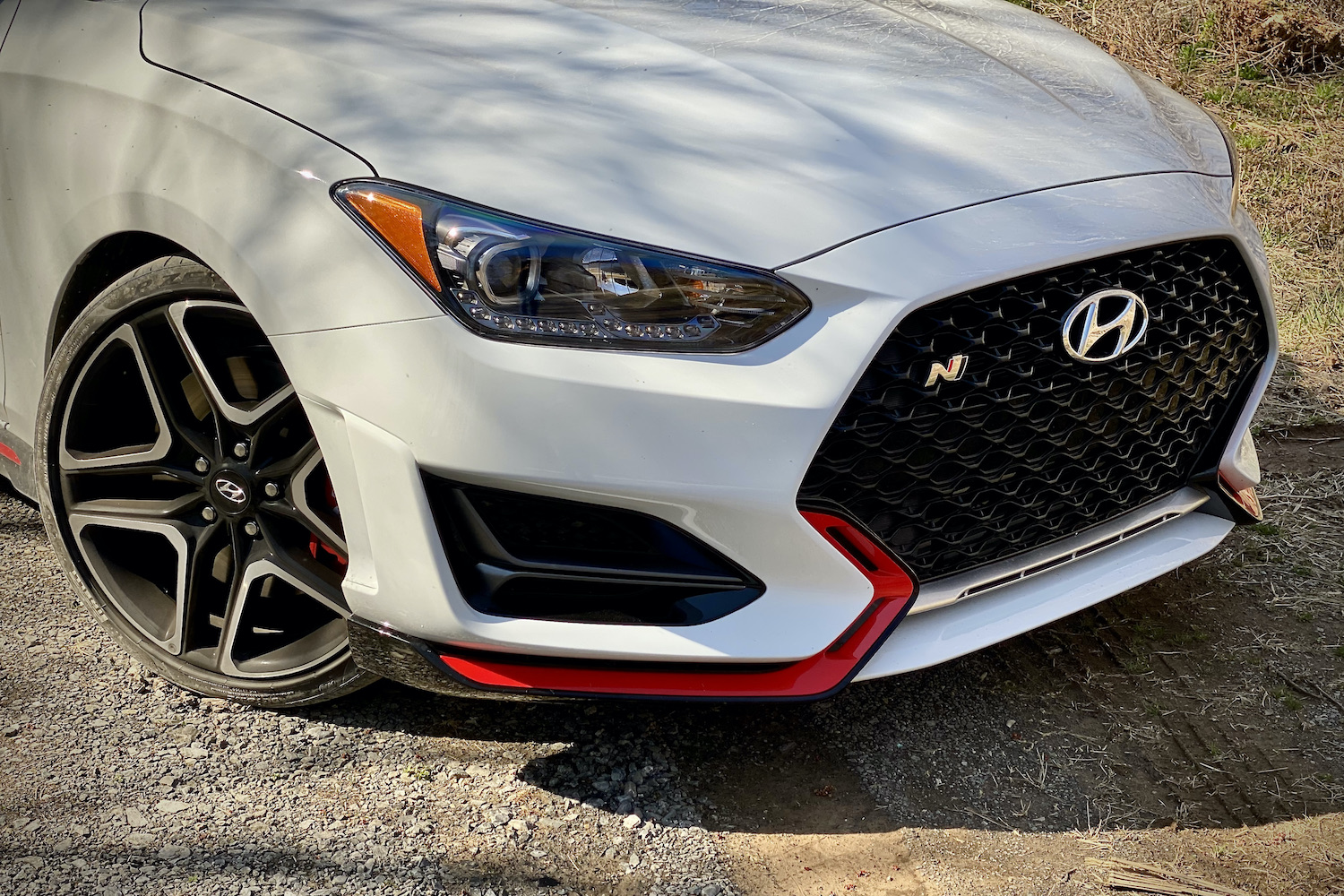 现代Veloster N关闭左前窗和空口