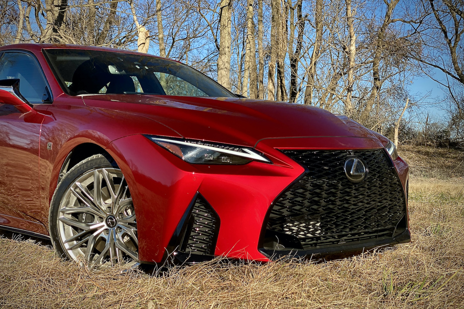 前端关闭LexusIS500 从客运侧草场