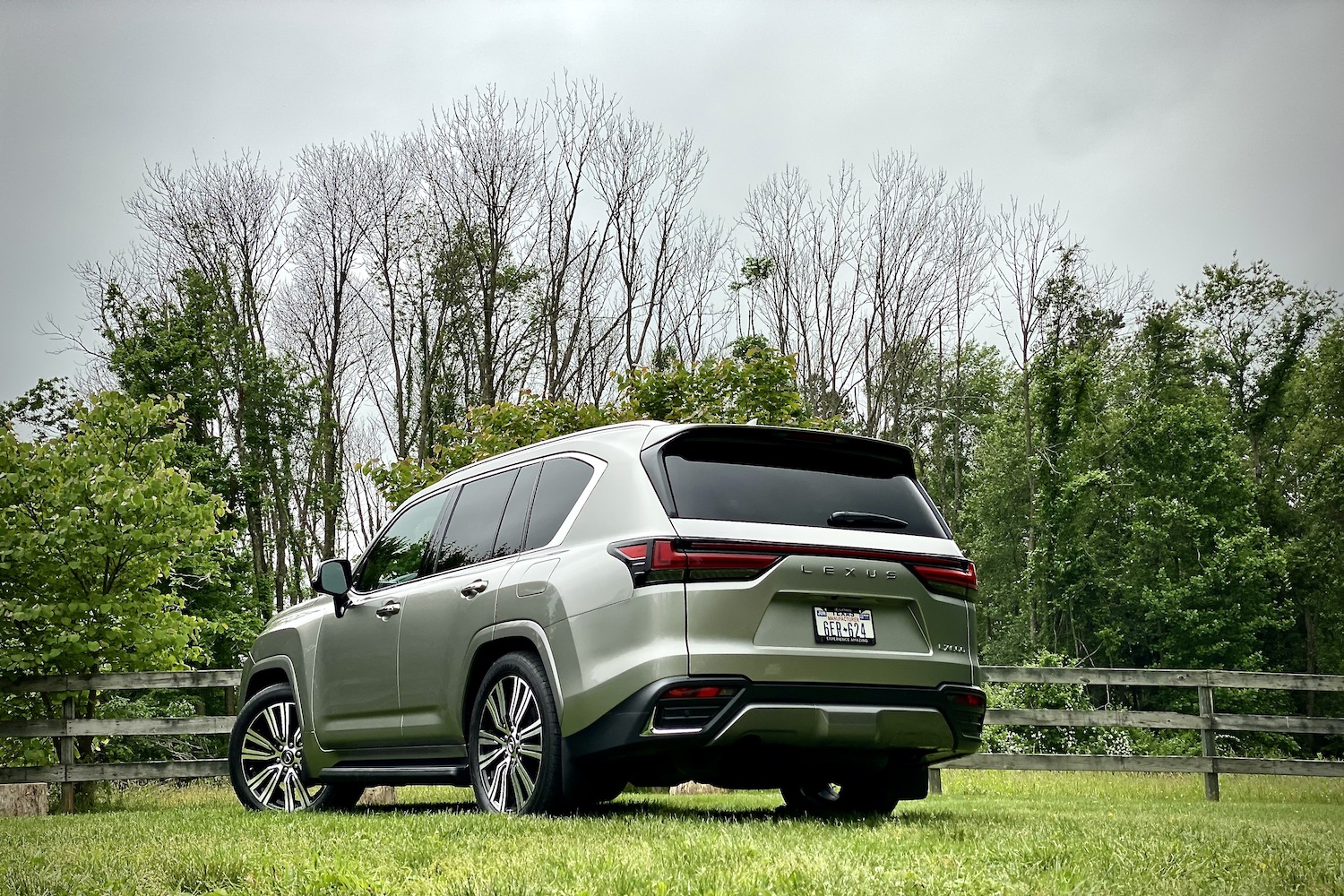 后端角2022LexusLX600