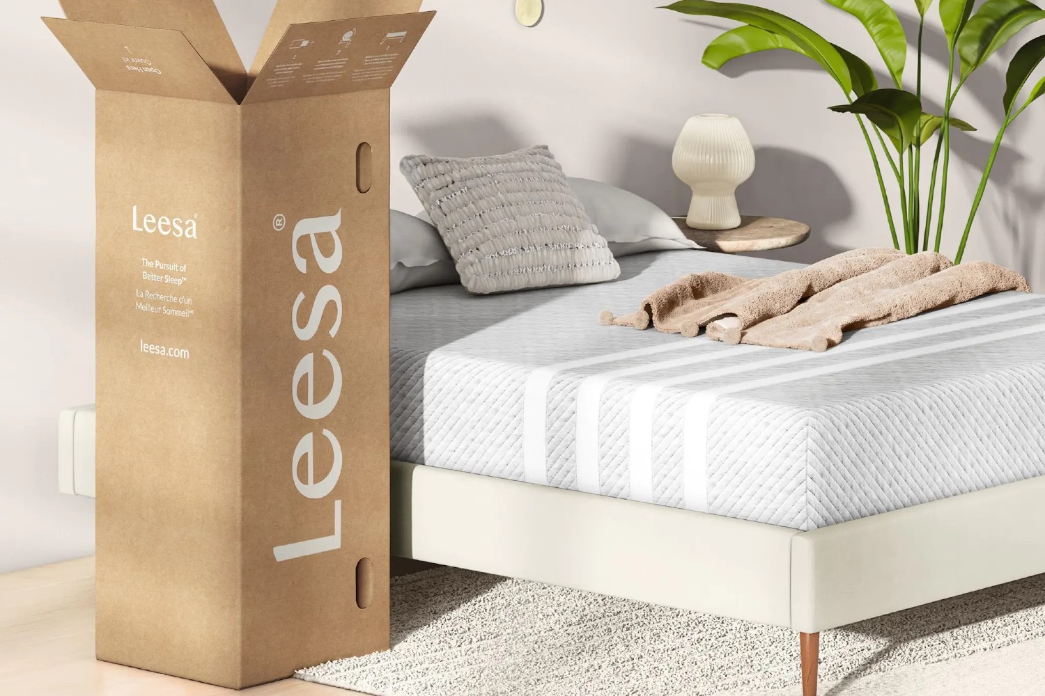 Leesa床垫盒和leesa床垫用于床上