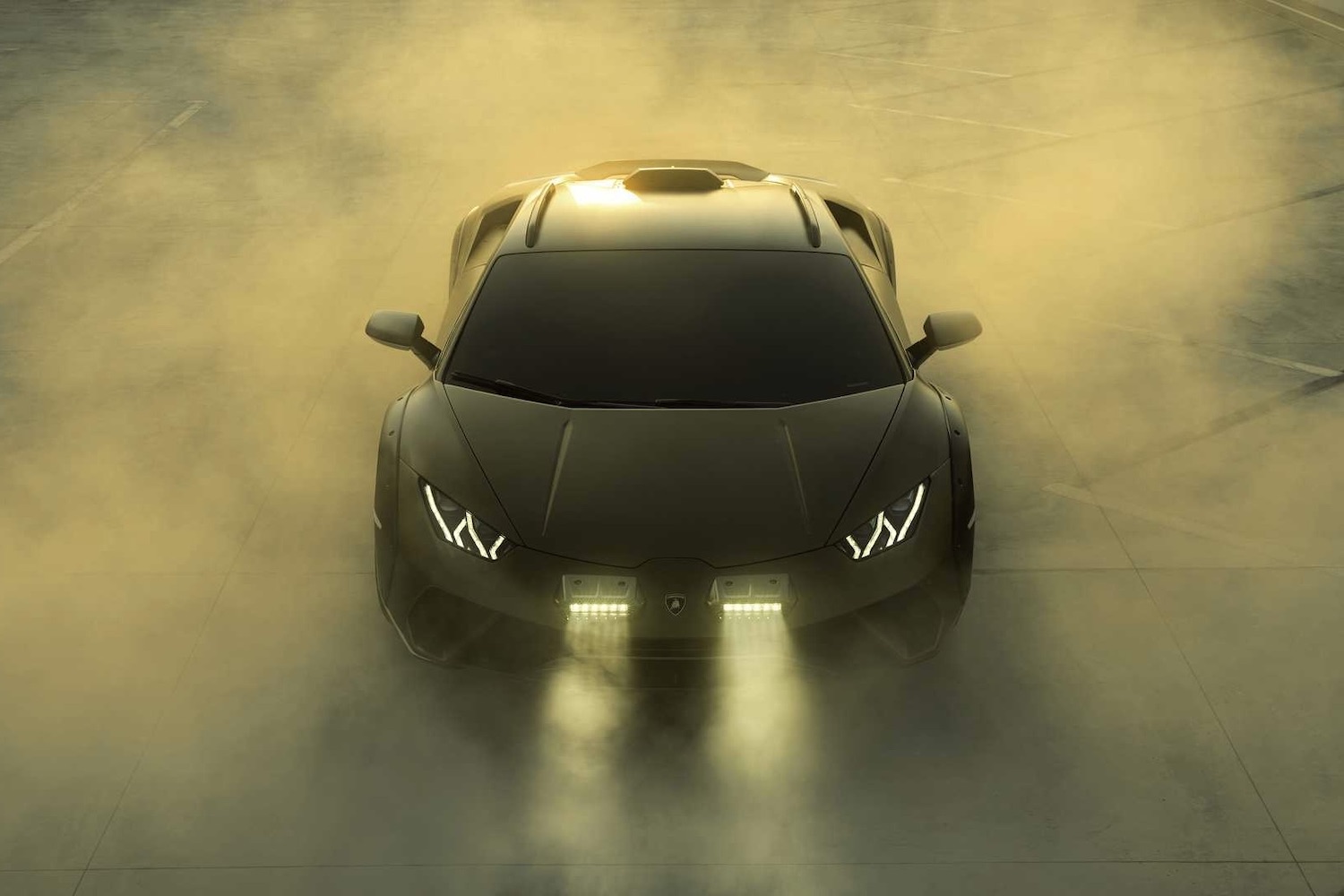 前端关闭2023 Lamborghinihuracan后端烟雾
