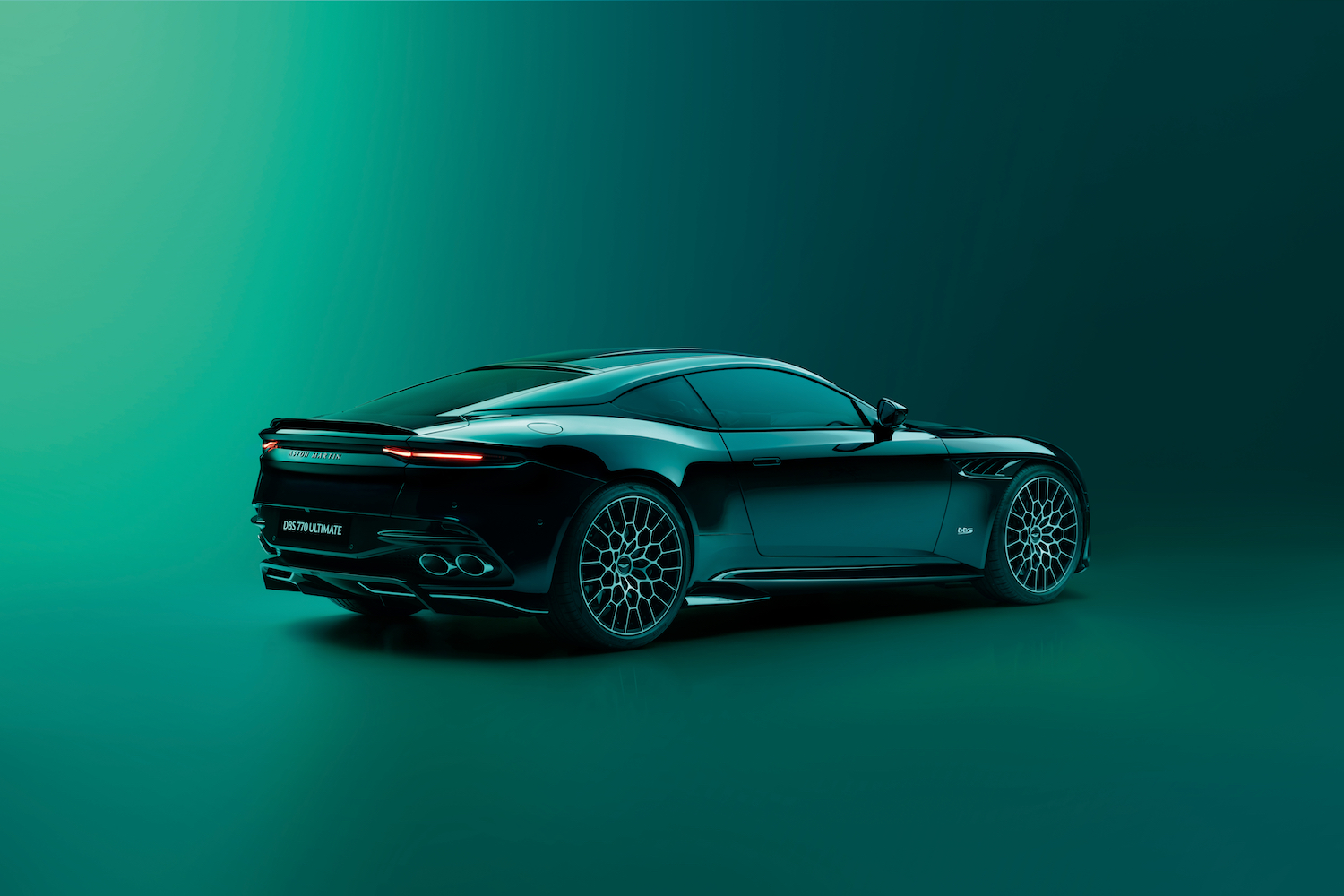 后端角2023Aston MartinDBS770