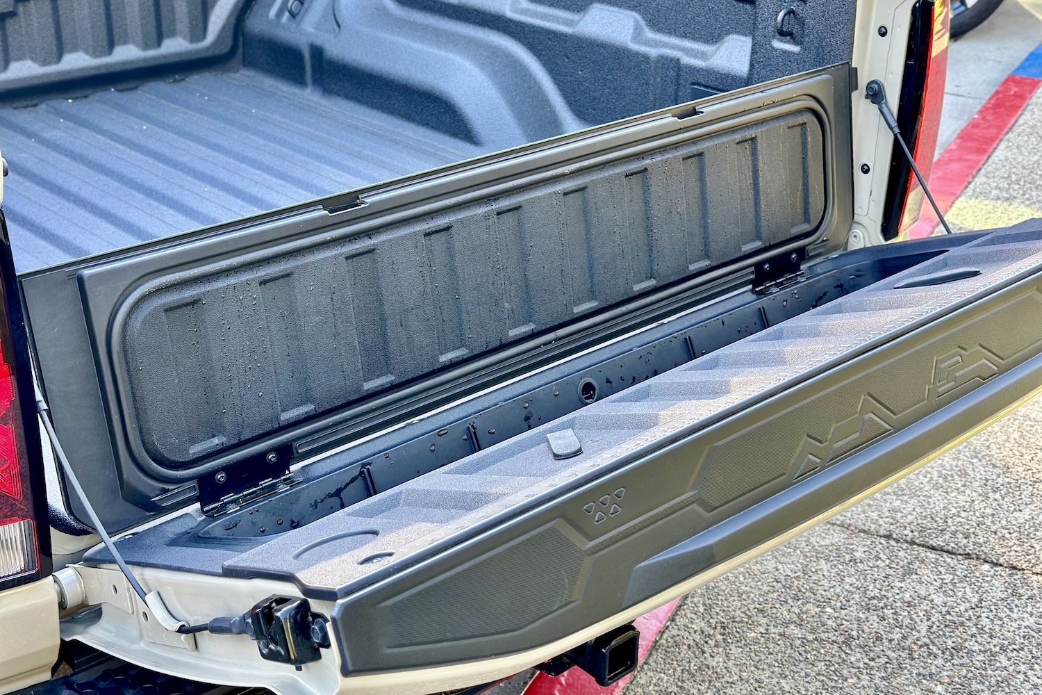 关闭尾端存储器 2023 Chevrolet科罗拉多轨迹老板
