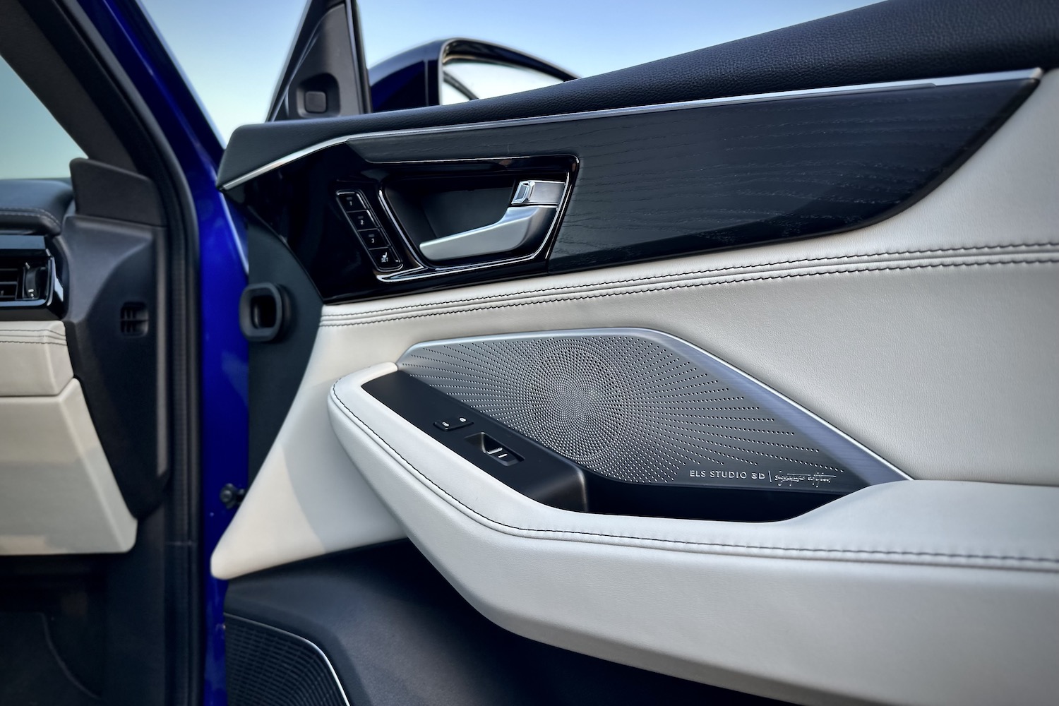 门面板2022AcuraMDX类型S从车外闭合