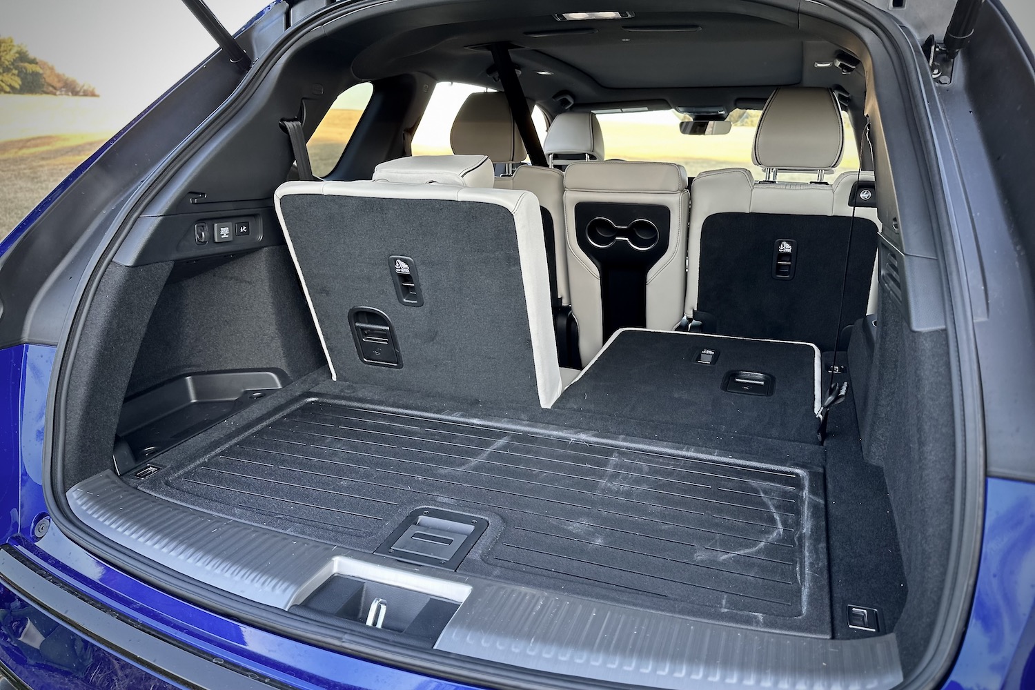2022AcuraMDXS型货区三行座折叠