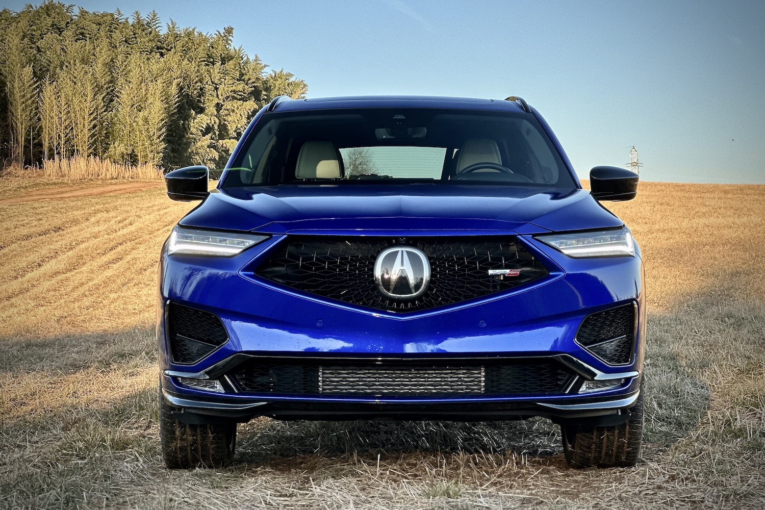近前端2022AcuraMDX类型S停放