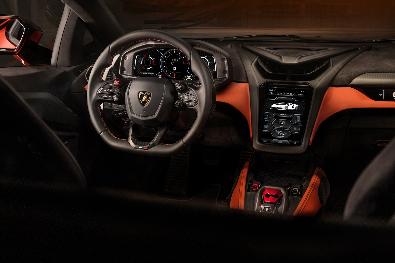 关闭方向盘和中心控制台2024 LamborghiniRevuelto