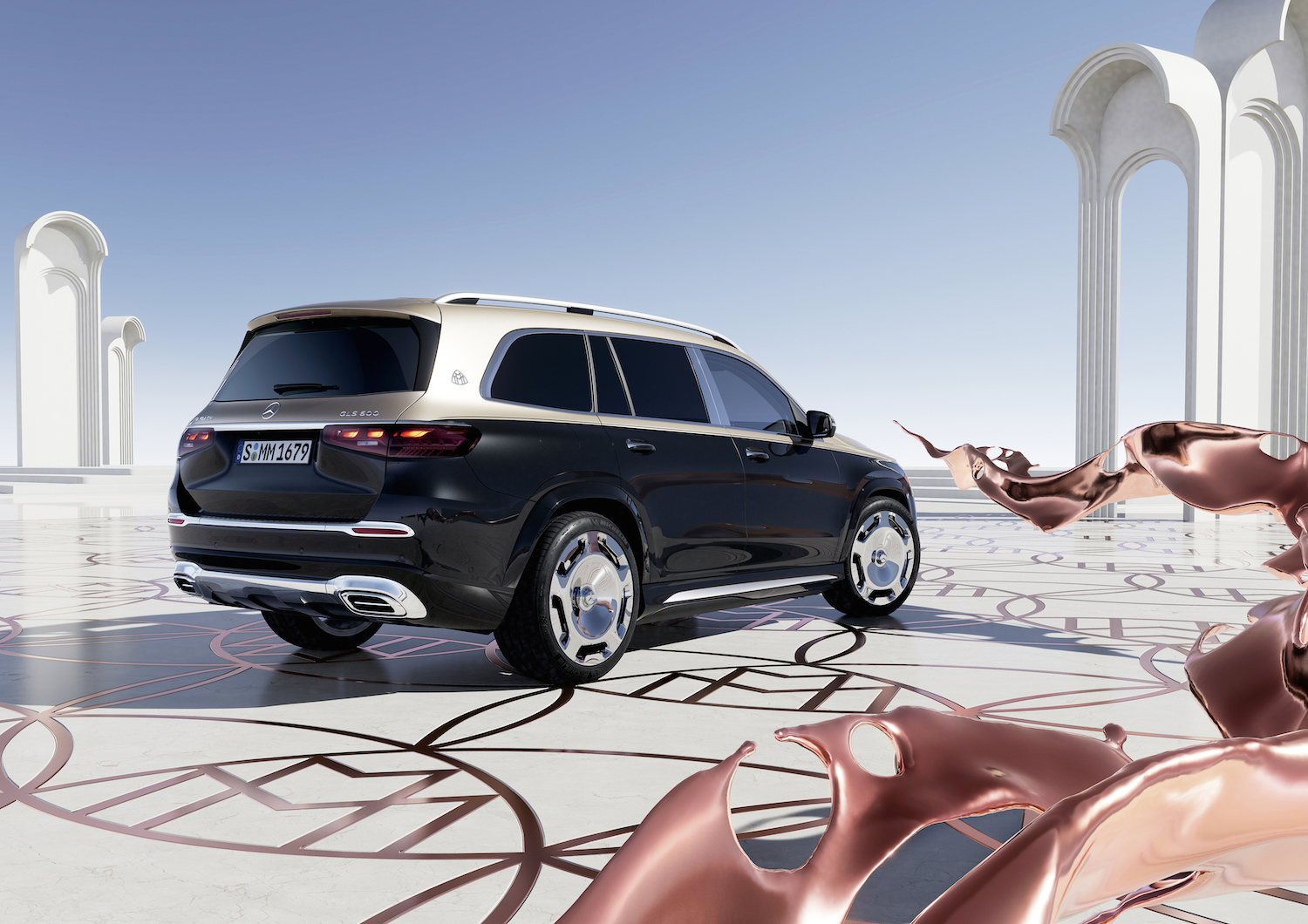 后端角2024梅塞德斯GLS Maybach600停在Maybach标识前