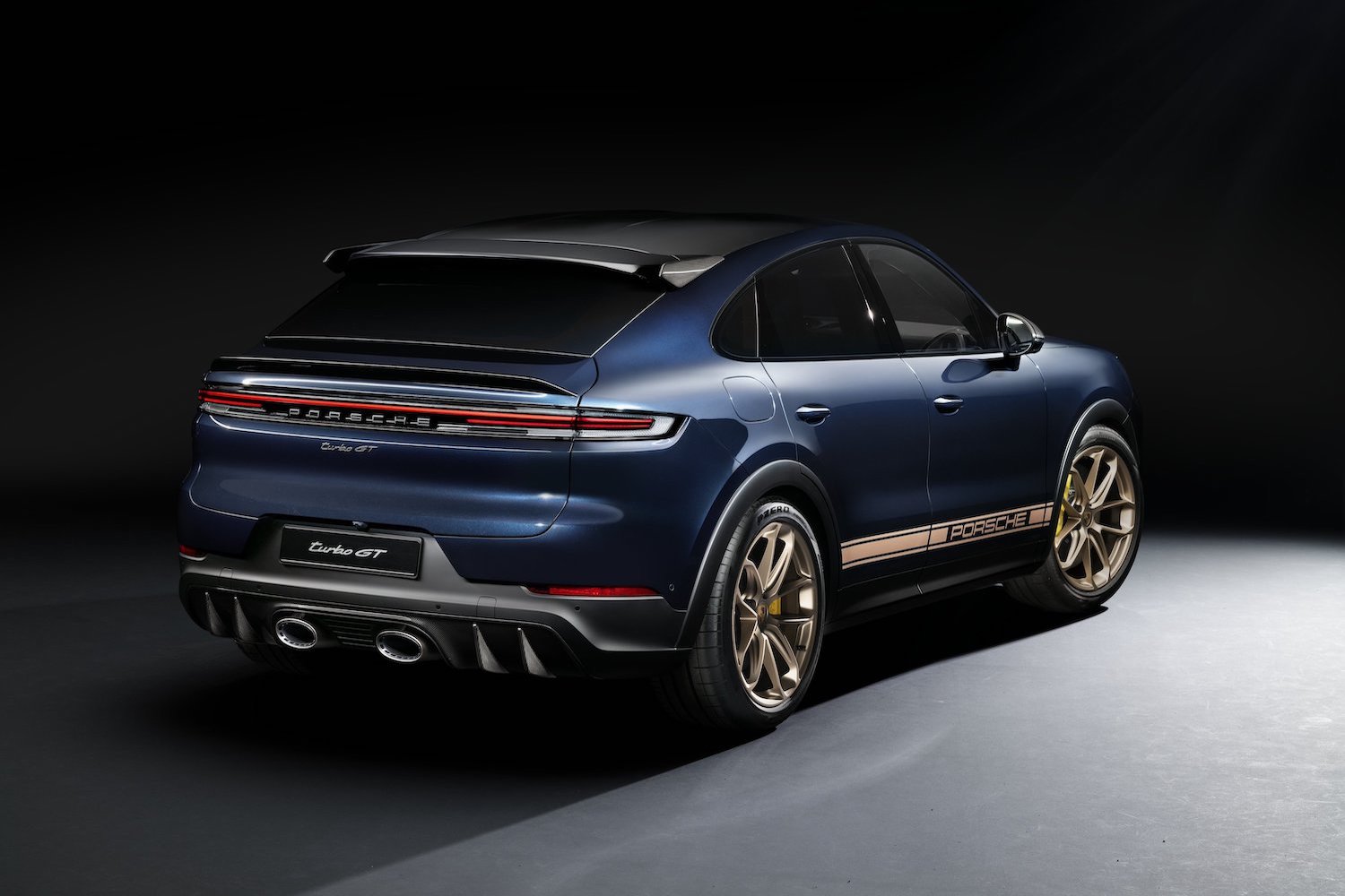 2024保时捷Turbo后端角