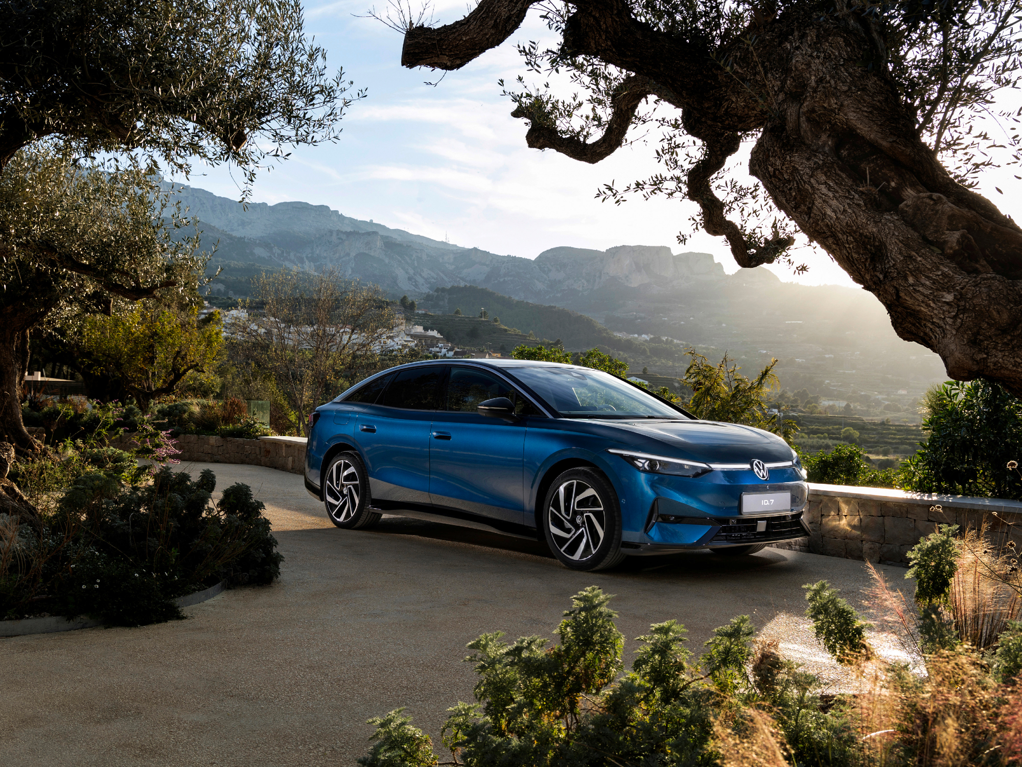 2024 VolkswagenID.7旗舰EV评分近400里