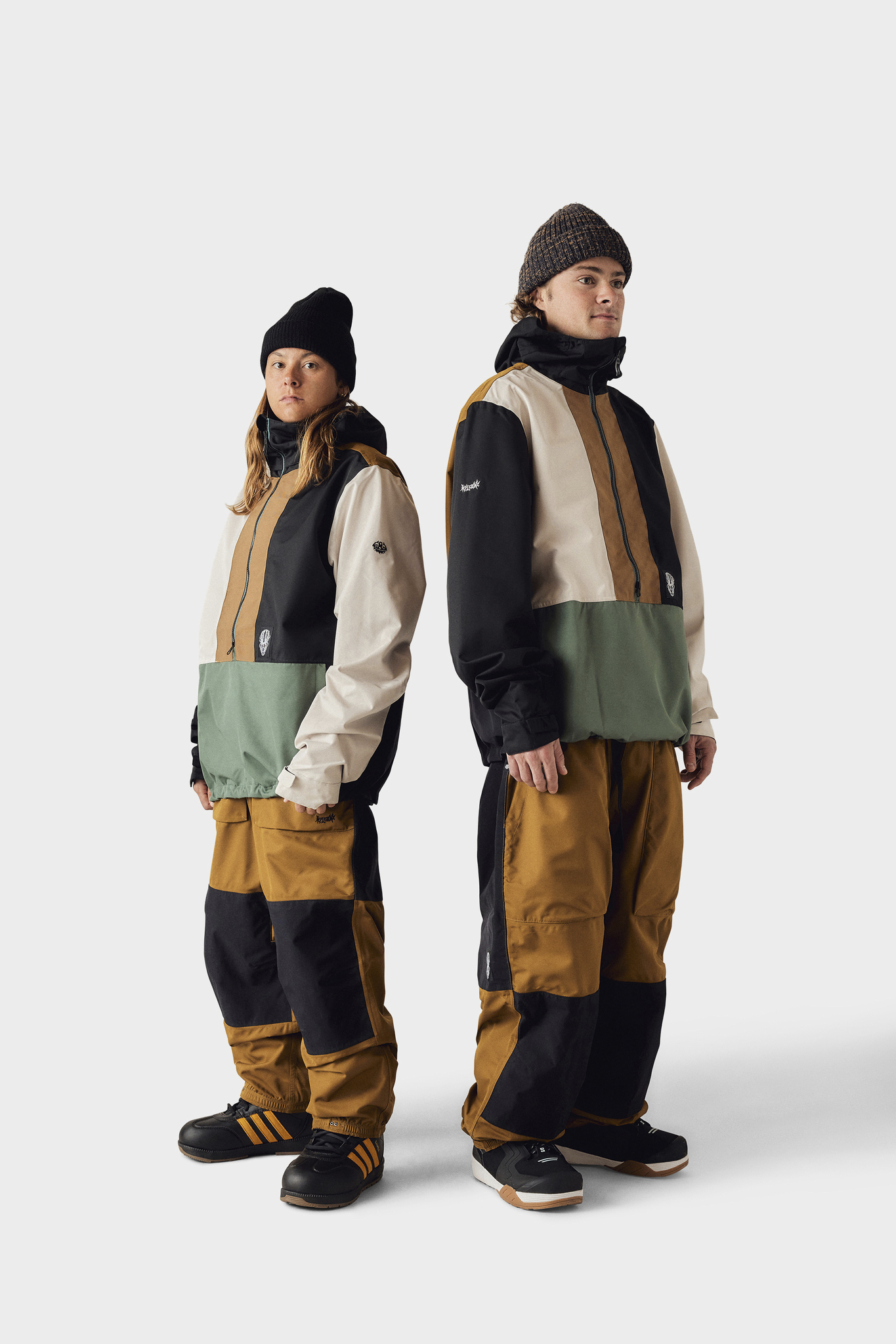 686x欢迎Anorak和Pants