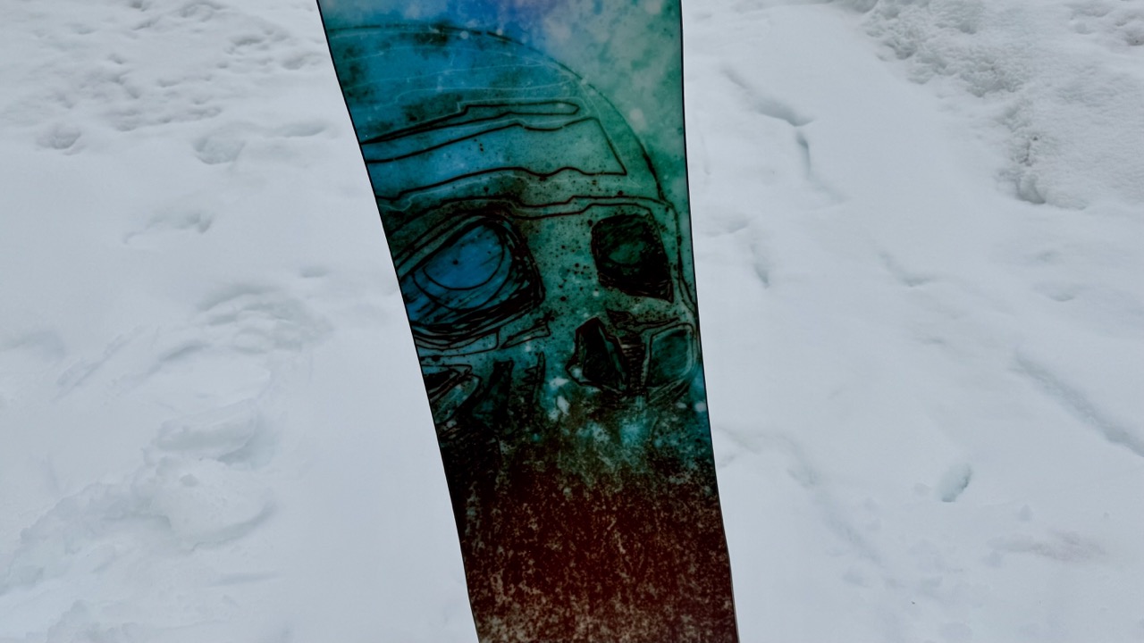 Arbor附件Camber滑雪板底部图形